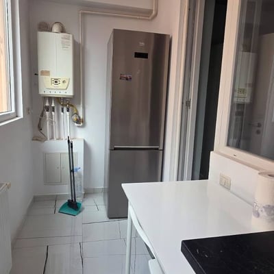 Miete einer möblierten 2-Zimmer-Wohnung mit frischer Renovierung, Bukarest, Sektor 6, Rumänien